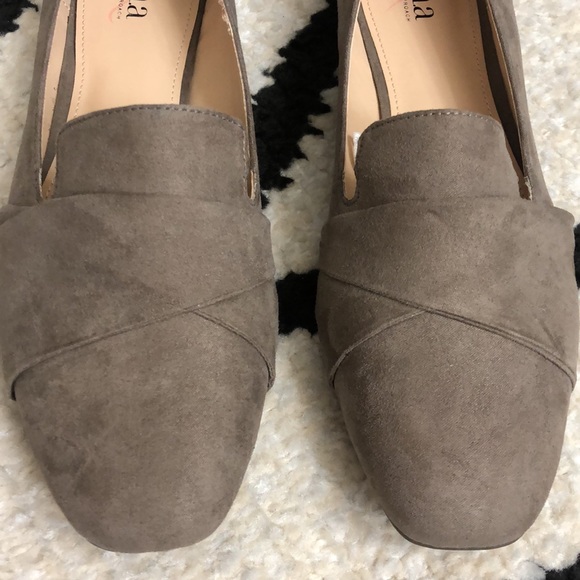 a.n.a Ana Gray 9.5 Flats Loafers Suede New Grey Karolina - Picture 2 of 6